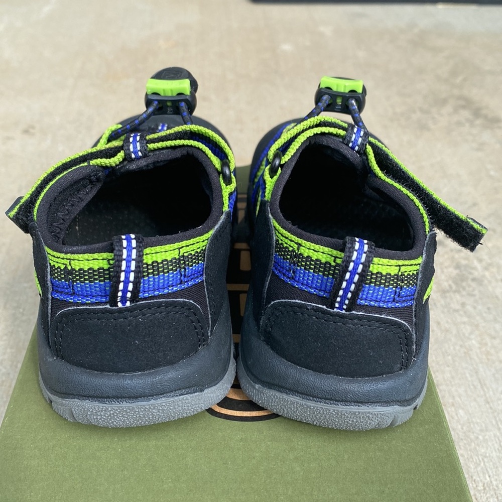 KEEN Sandals - Picture 4 of 11